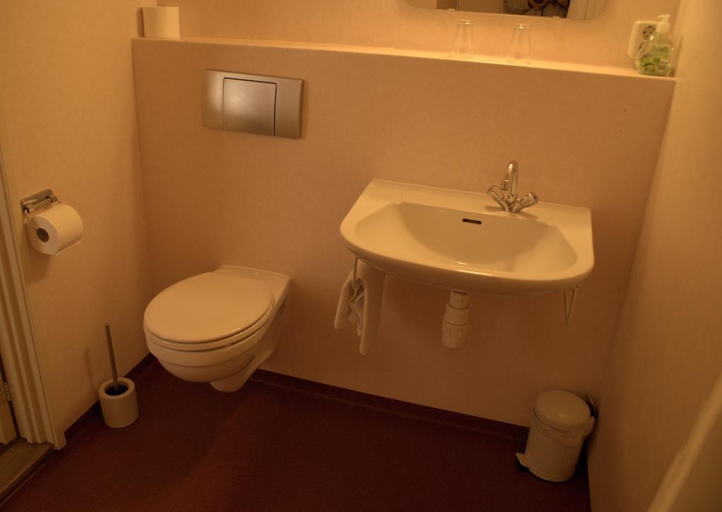 Hotel "De Steenen Man" Zurich Habitación foto